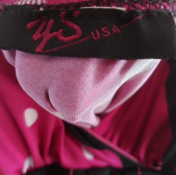 Cute Fushcia Floral Dress - Picture 4 of 6